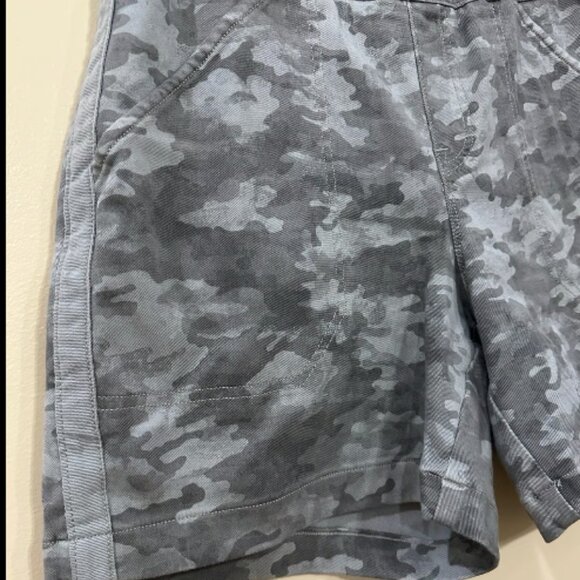 Spanx Stretch Twill Shorts - Picture 3 of 6